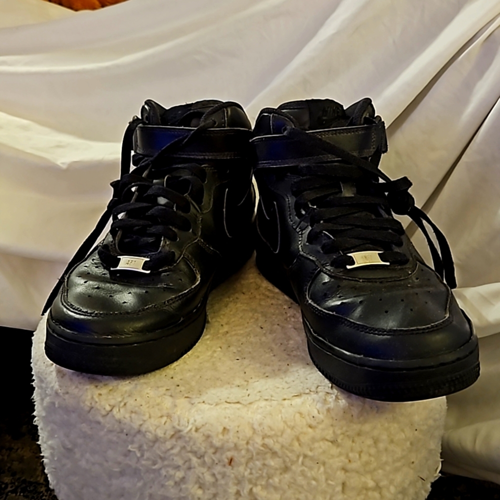 Nike Air Force 1- Sz 7y